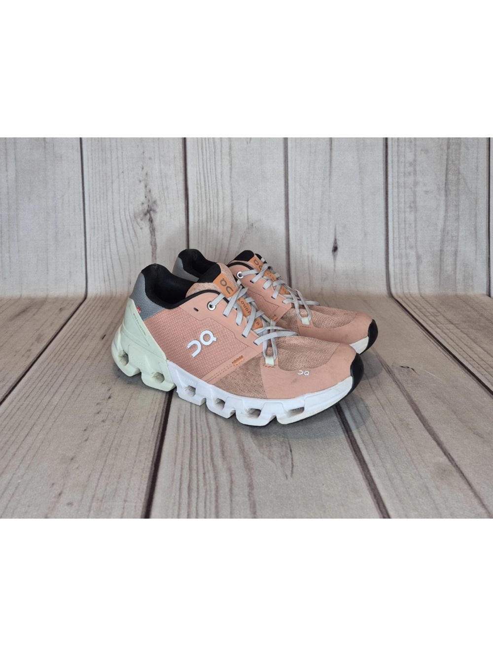 ON Cloudflyer 4 Women's Size 9 Running Shoes Peach /Aloe